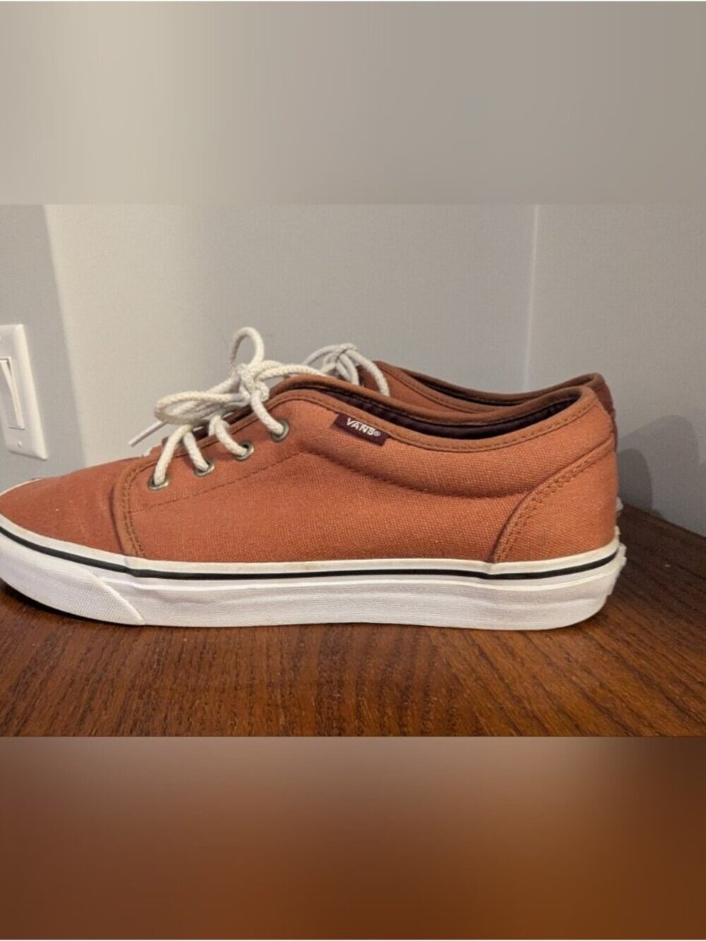 Vans Men’s Cognac Canvas Low Top Sneakers Size 10.5 - Picture 3 of 13